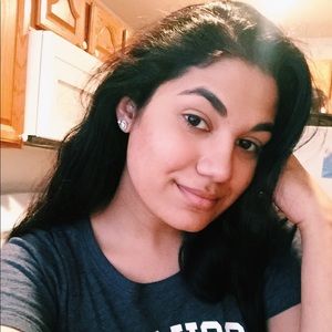 Meet your Posher, Julia